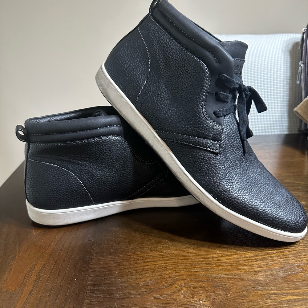Steve Madden Black Leather Chukka‎ Boots with White Sole